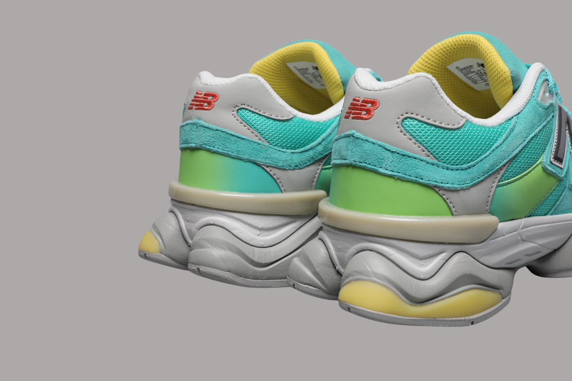 New Balance 9060 Unisex Turnschlappen Cyan Burst