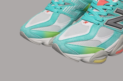New Balance 9060 Unisex Turnschlappen Cyan Burst